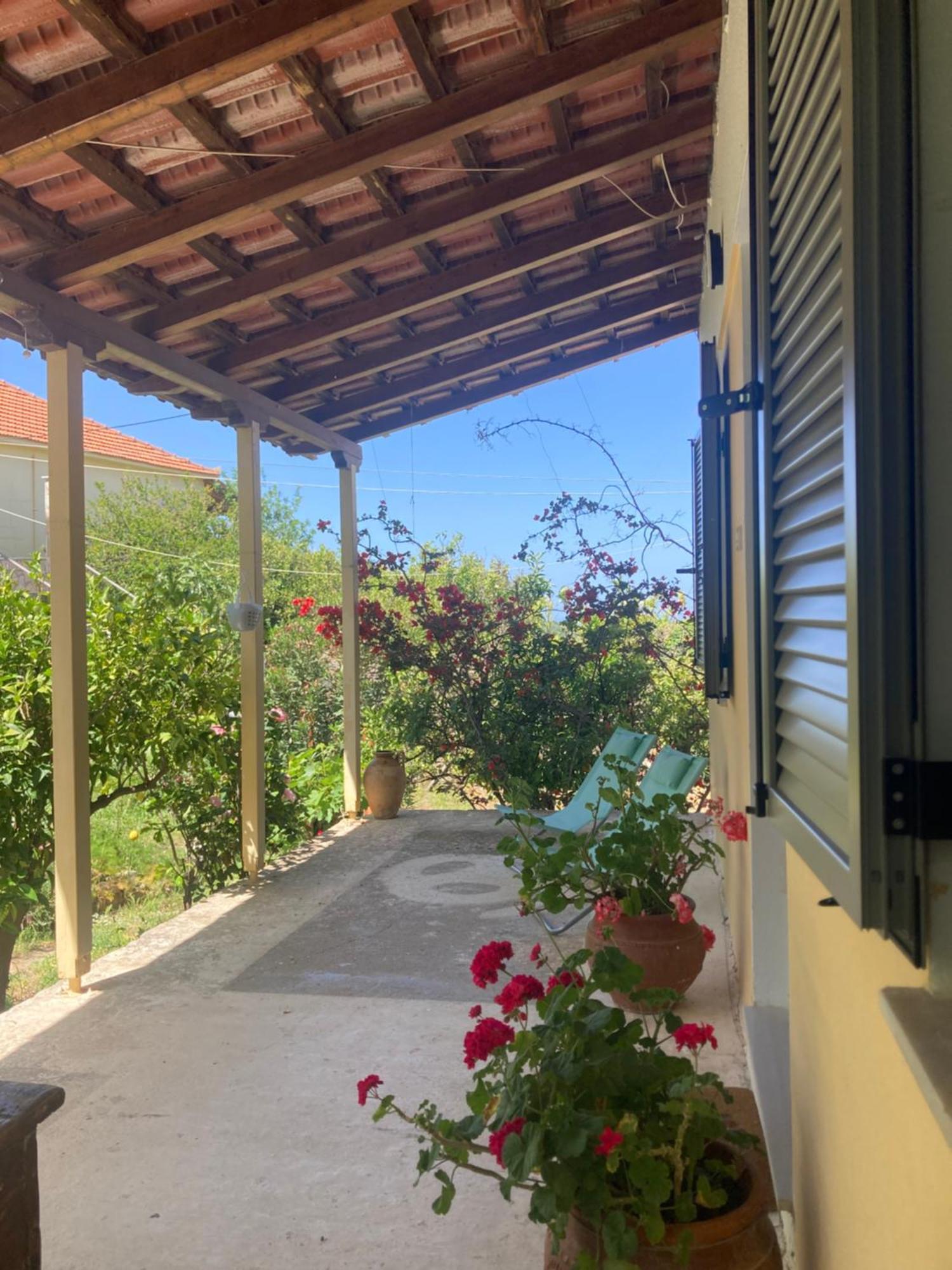 Au Son Des Cloches Zacharo Exterior foto